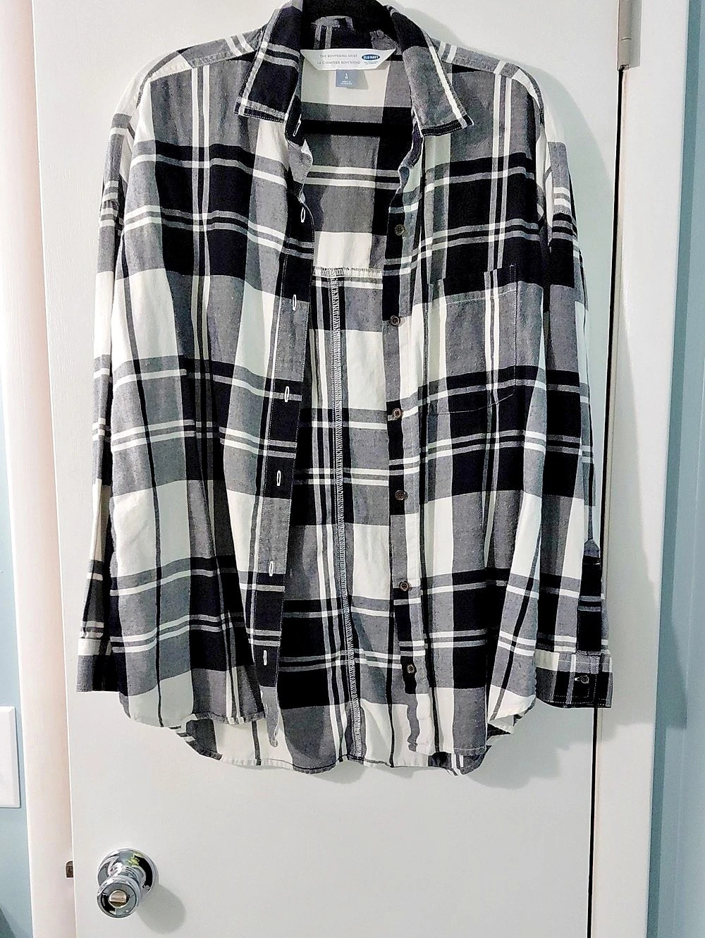 Old Navy The Boyfriend Shirt Plaid Button Down in Black & White Large